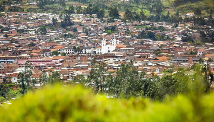 vista de la ciudad de chachapoyas